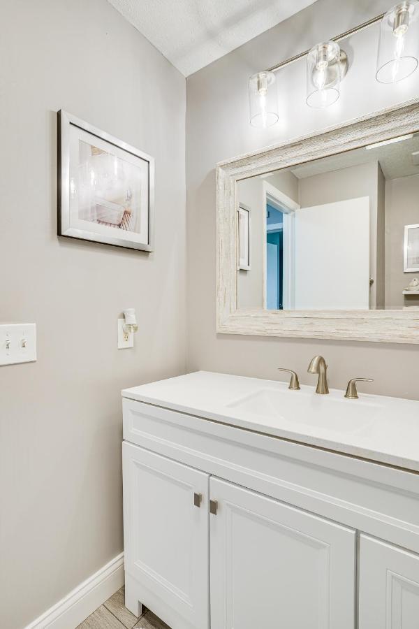 Minneapolis Home Mins From Us Bank Stadium And More Golden Valley Bagian luar foto